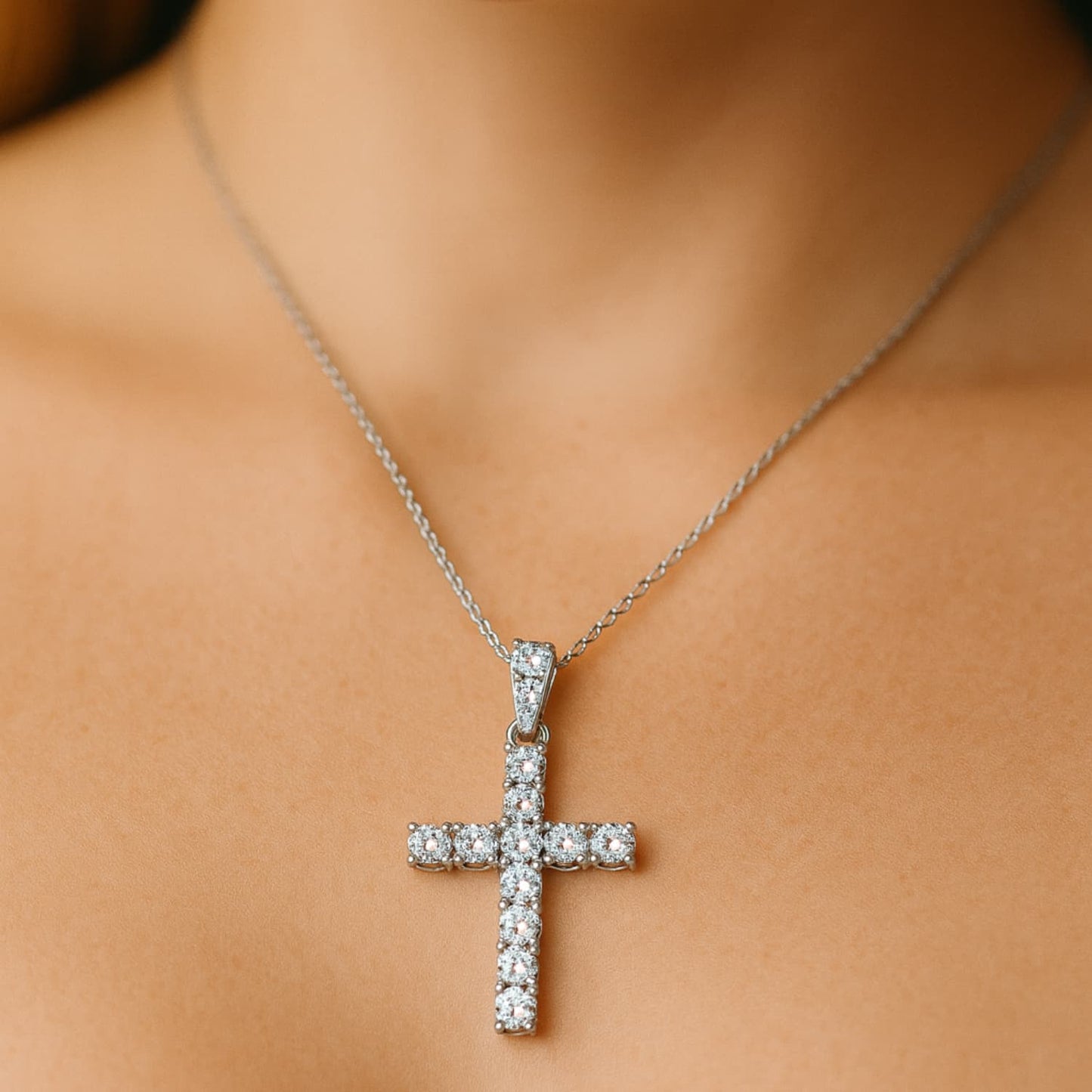 Lyrvex Claw Setting Round Brilliant Cut Cross Pendant VVS1 D Color