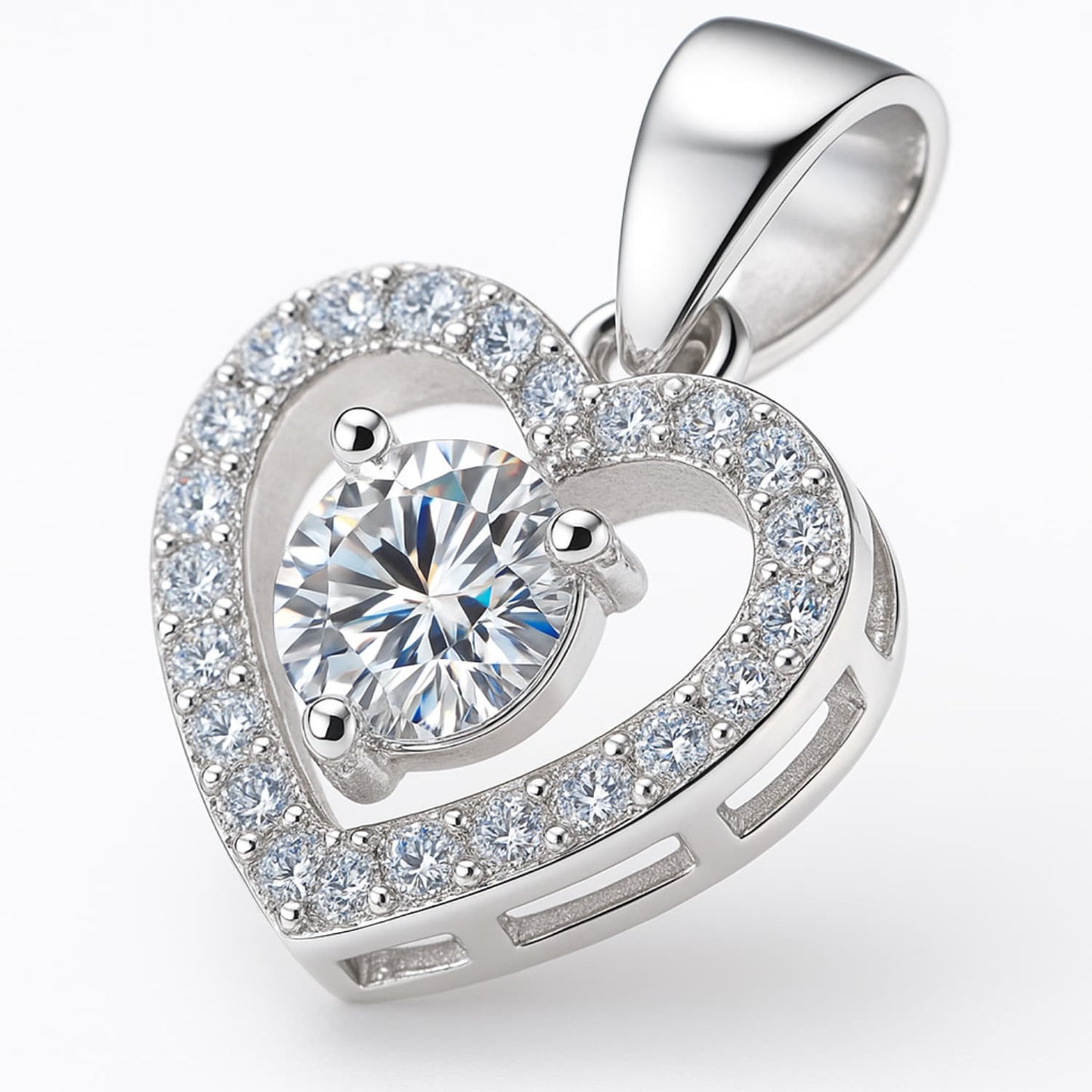 Lyrvex Claw Setting Silver Heart Pendant VVS1 D Color 1ct